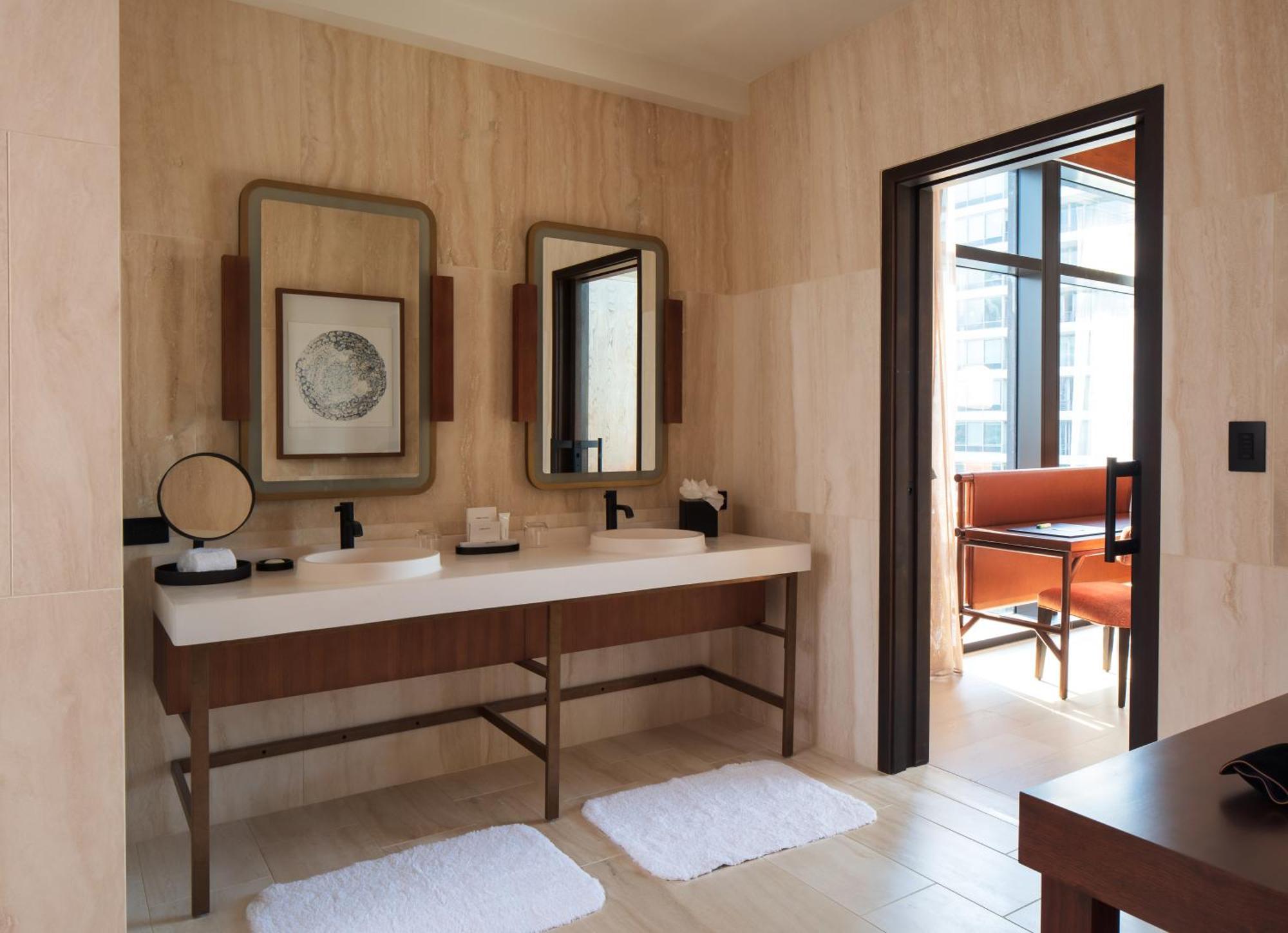 Yuhi Suite